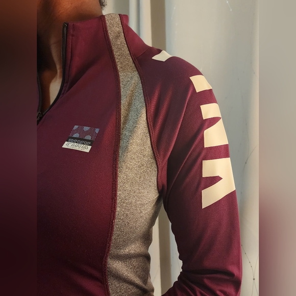 Pink Victoria Secret top - Picture 2 of 4